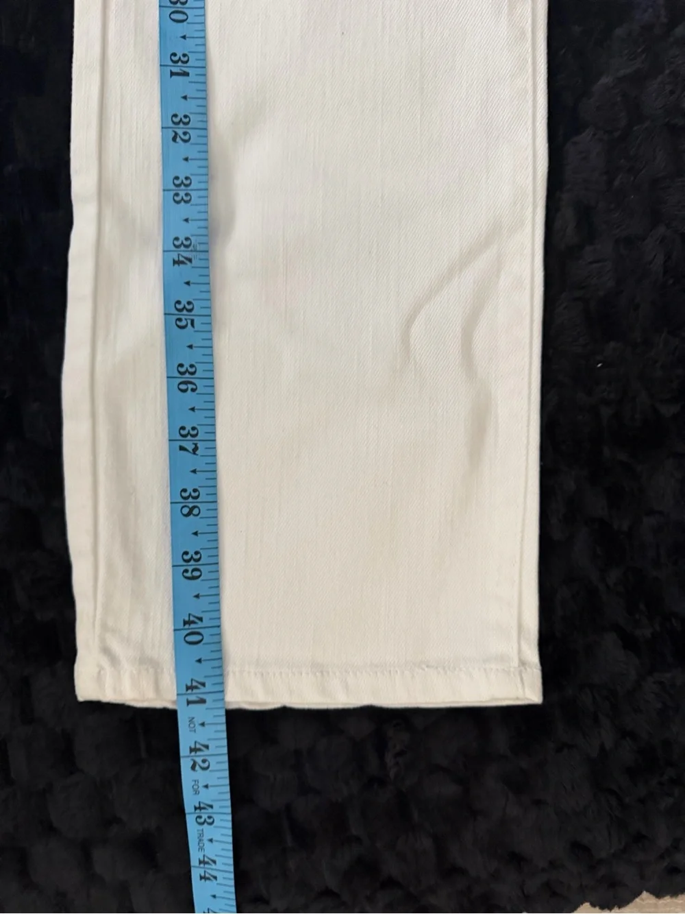 Levi's women’s Straight Leg Jeans in White